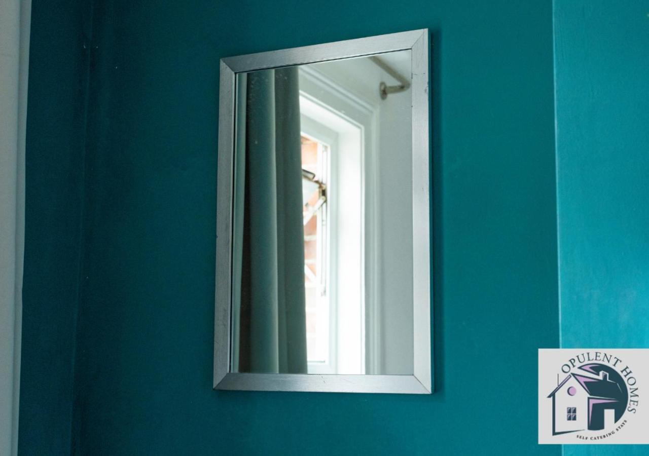 Contractors Pad - 4 Bed Town House - Cent Reading - Free Parking Villa Eksteriør billede