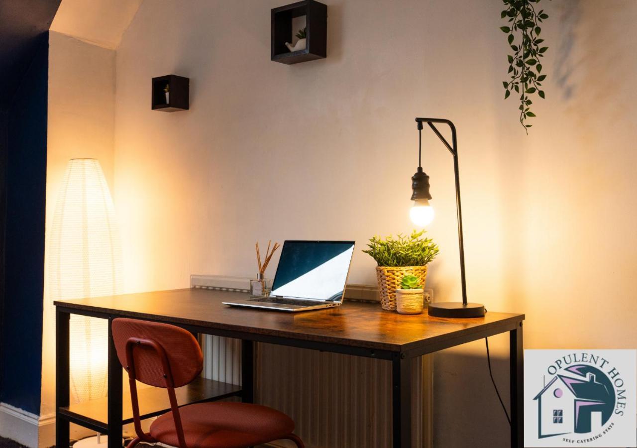 Contractors Pad - 4 Bed Town House - Cent Reading - Free Parking Villa Eksteriør billede