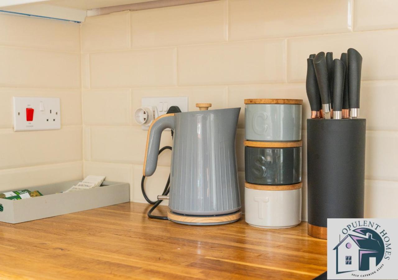 Contractors Pad - 4 Bed Town House - Cent Reading - Free Parking Villa Eksteriør billede