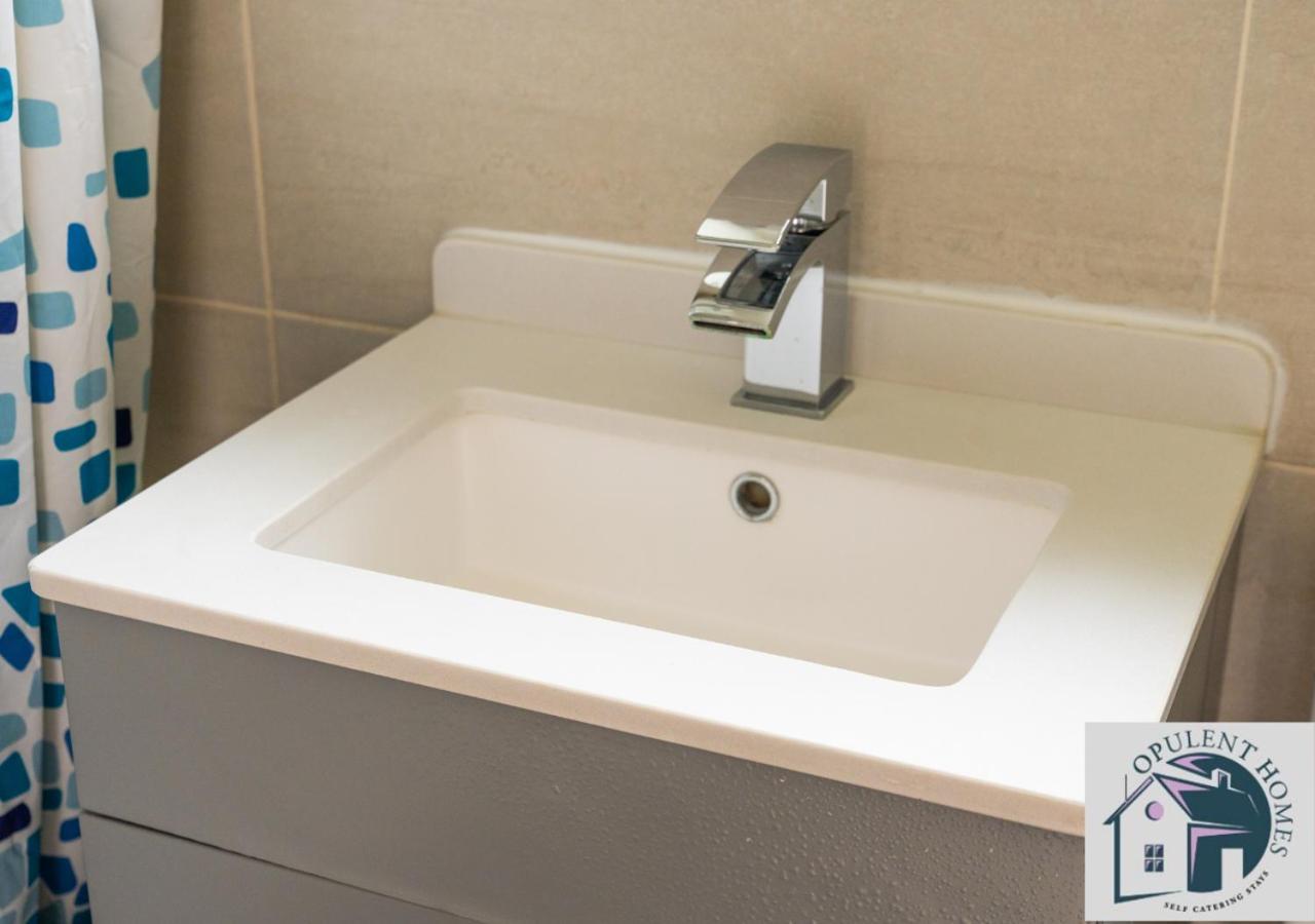 Contractors Pad - 4 Bed Town House - Cent Reading - Free Parking Villa Eksteriør billede